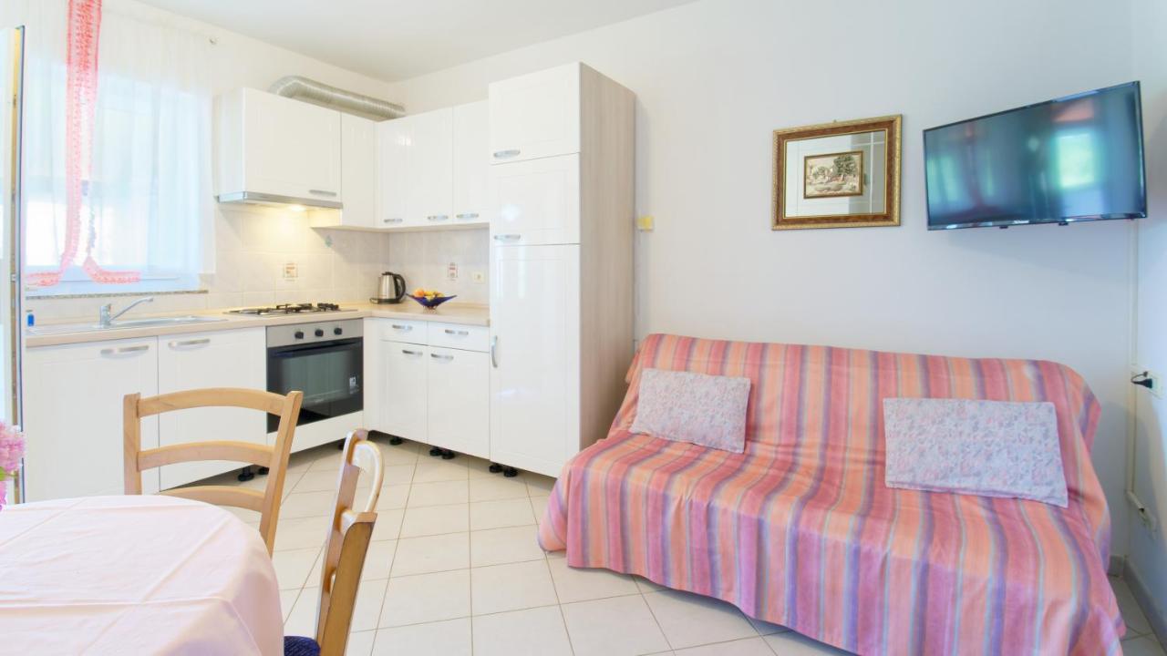 Apartments Susie By Rent Istria Umago Esterno foto